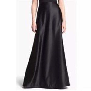 Tadashi Shoji Black Fishtail Full LengthSkirt Sz 4
